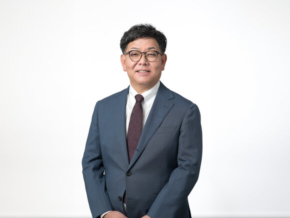 An interview with Group CEO Yasuhito Nakae has been published in the international business media The Worldfolio
