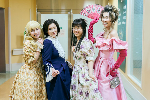 グループ会社AOI Pro.制作協力、NHK BSプレミアムドラマ「ツイステッド・シスターズ」1月10日スタート、瀧本美織×萬田久子×石田ひかり×藤﨑ゆみあが四姉妹に!